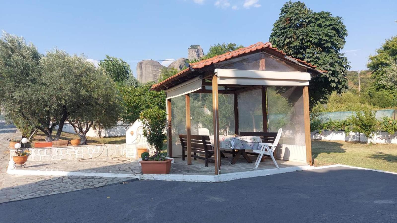 Pomegranate Tree House - Meteora Guest House Kalambaka Bagian luar foto