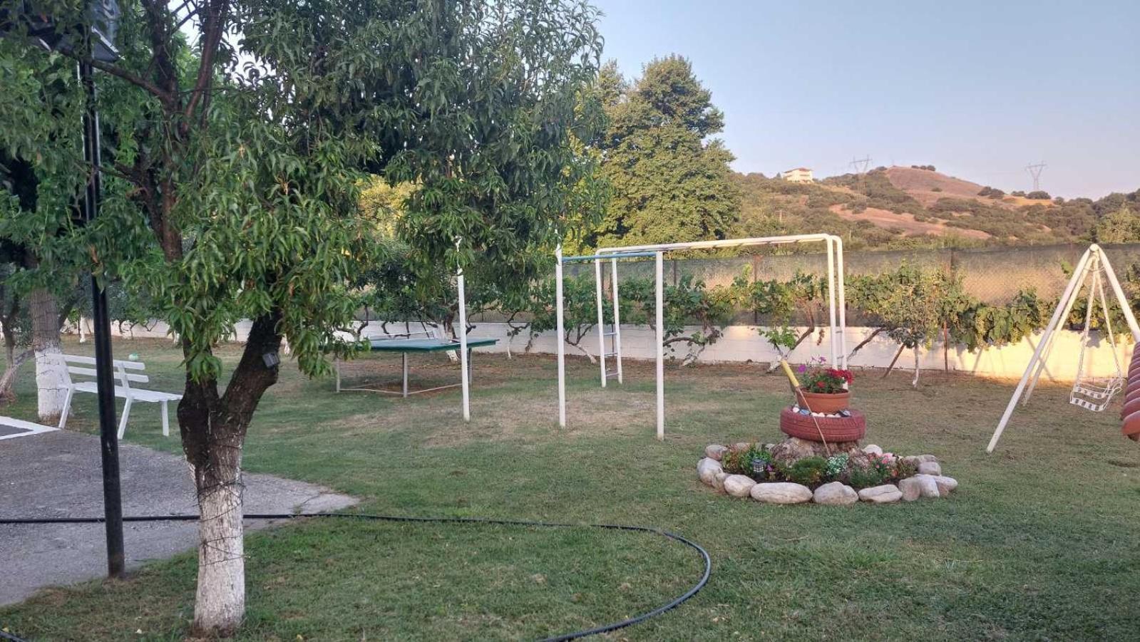 Pomegranate Tree House - Meteora Guest House Kalambaka Bagian luar foto