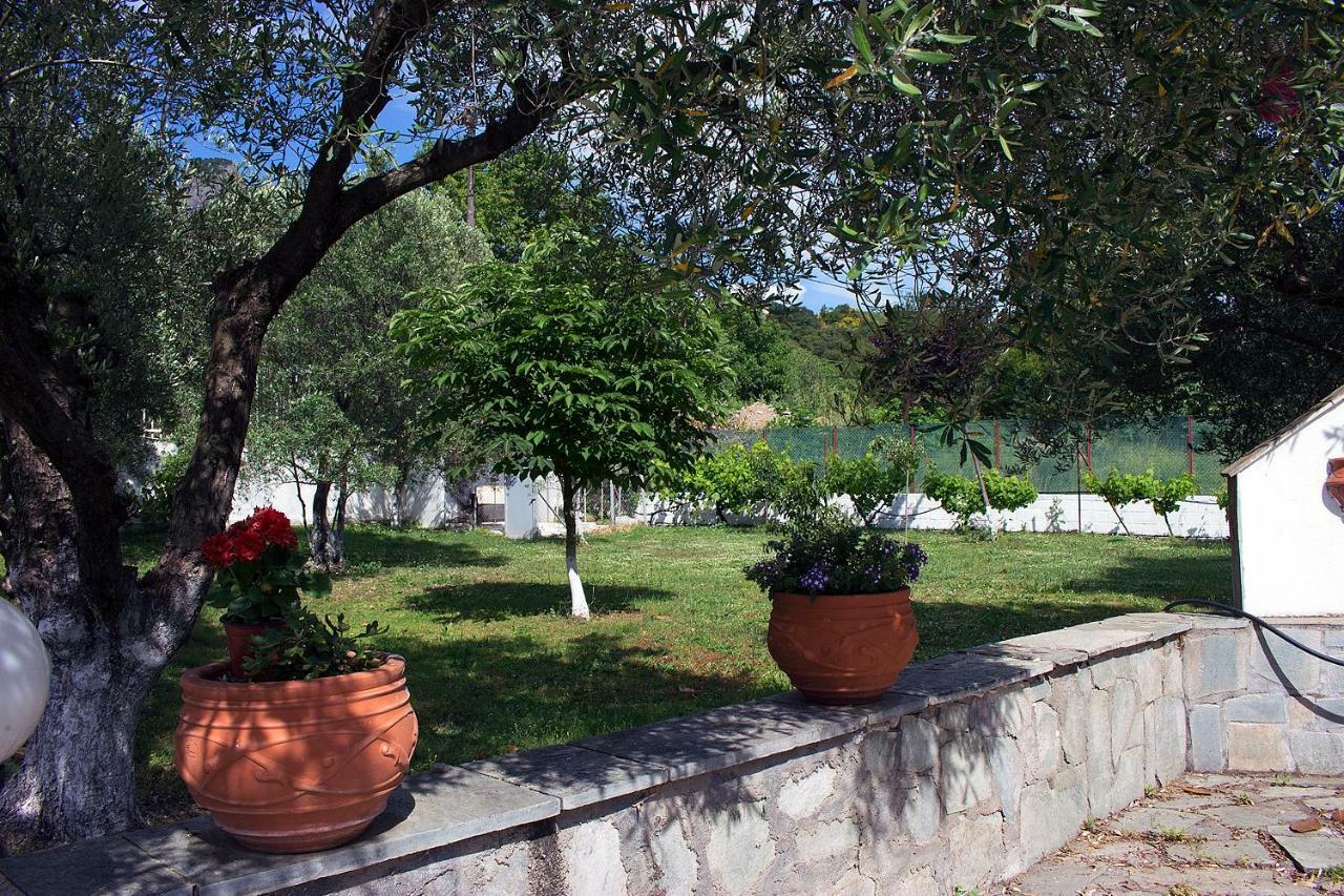 Pomegranate Tree House - Meteora Guest House Kalambaka Bagian luar foto