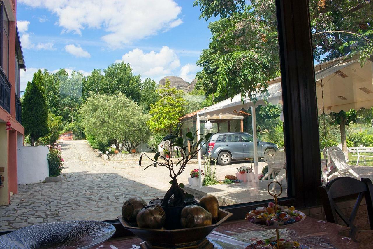 Pomegranate Tree House - Meteora Guest House Kalambaka Bagian luar foto